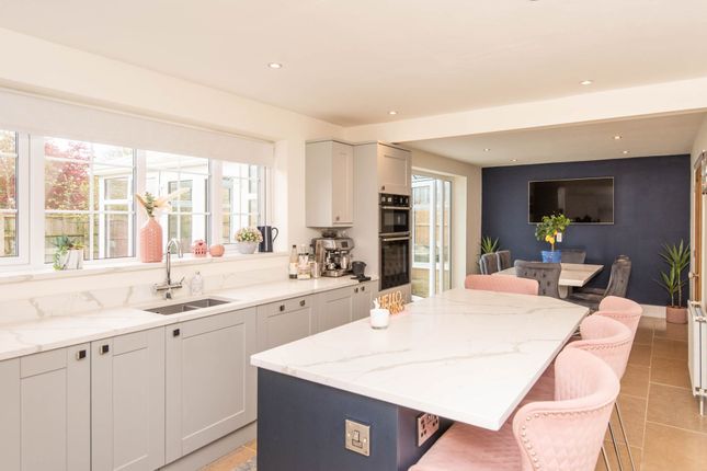 Fairfield Court, Chesterfield S42 5 bed detached house for sale