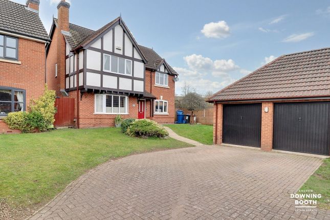 Coppice Grove, Lichfield WS14 4 bed detached house for sale