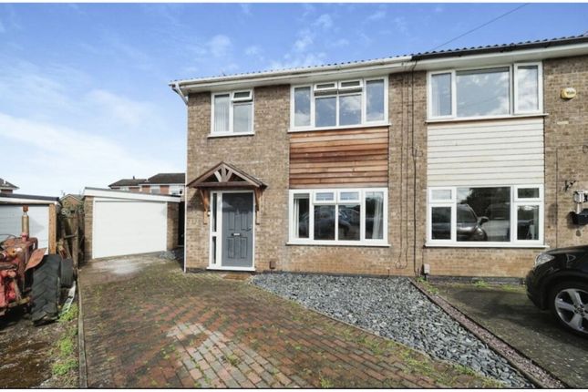3 bed semi-detached house