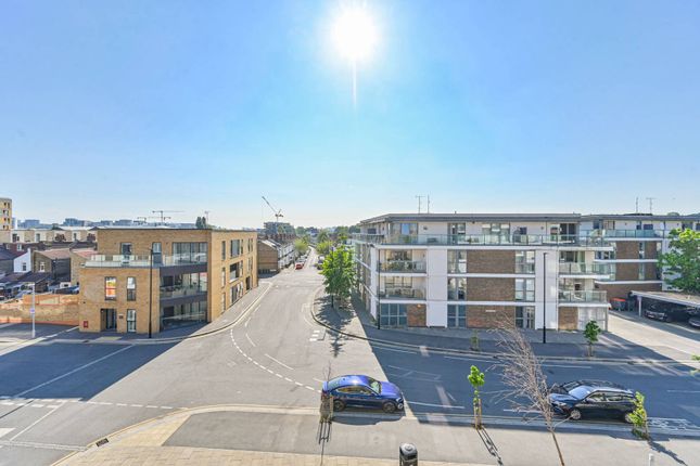 Banning Street, Greenwich, SE10 3 bed flat for sale