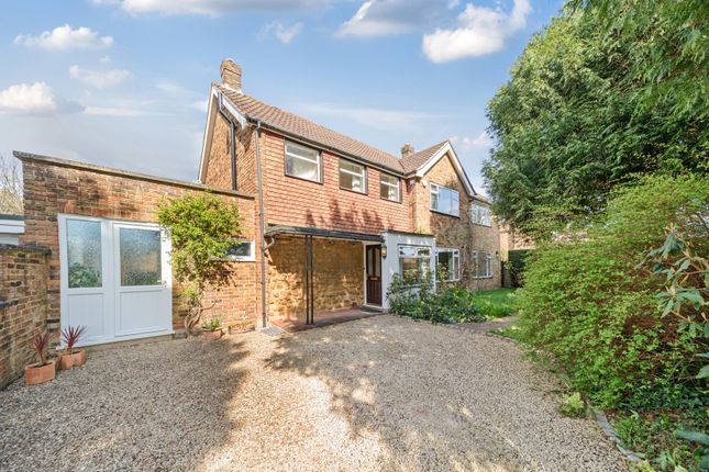 4 bed detached house