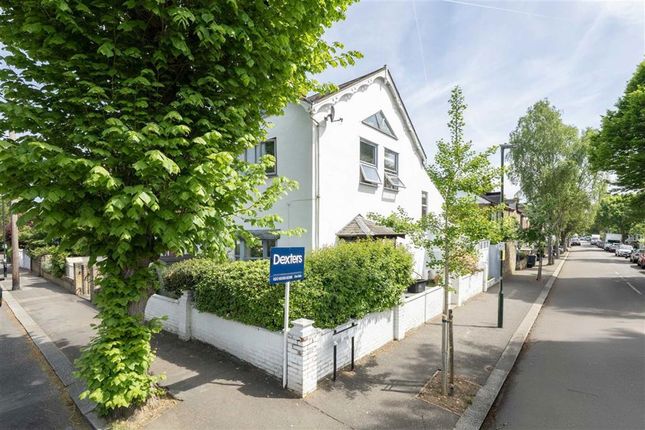 Kings Road, Teddington TW11 3 bed house for sale