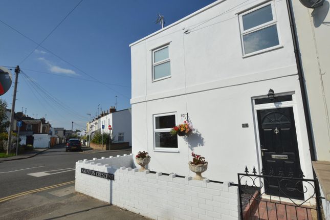 Naunton Crescent, Leckhampton... 2 bed end of terrace house for sale