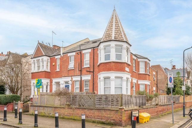 Melrose Avenue, Willesden, London, NW2 2 bed flat for sale