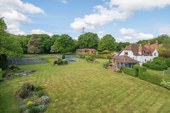 Wickham Common, Hampshire PO17 5 bed detached house for sale