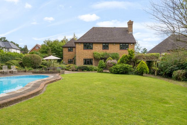 5 bed detached house