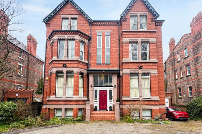 4 bed flat
