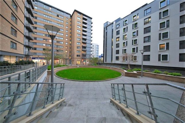 North Acton, London W3 2 bed apartment for sale