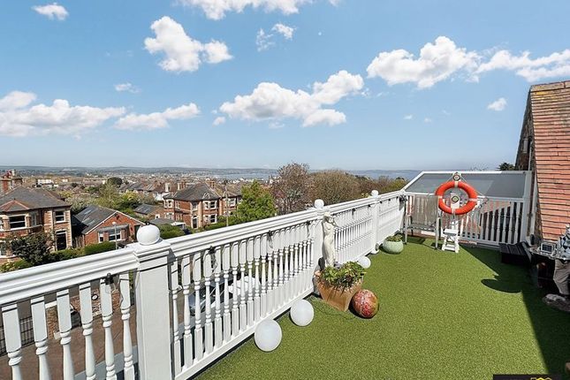 BINCLEAVES ROAD, RODWELL, WEYMOUTH 2 bed apartment for sale
