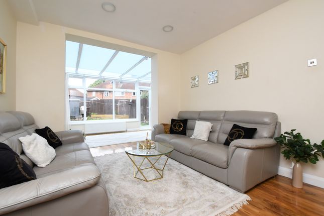 3 bed maisonette