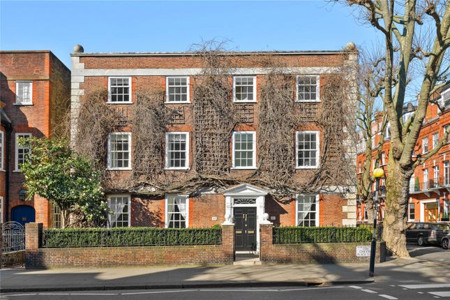 Cheyne Place, London, SW3 8 bed end of terrace house for sale