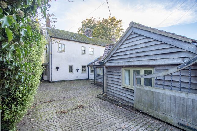 Norwich Road, Fakenham, Norfolk, NR21 4 bed cottage for sale