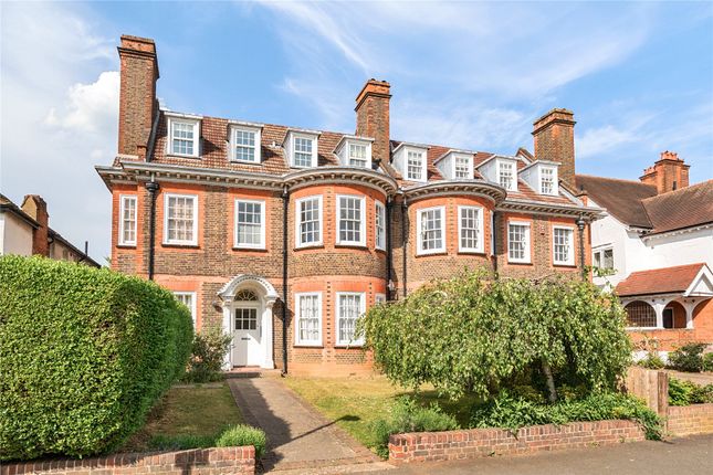 Cranes Drive, Surbiton KT5 2 bed flat for sale