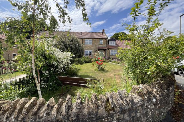 Dreaken Fold, West Ayton, Scarborough 3 bed terraced house for sale