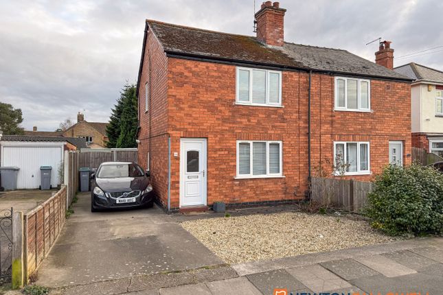 Baines Avenue, Balderton NG24 2 bed semi
