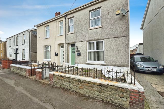 James Street, Pontarddulais, Swansea... 3 bed semi