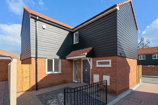 3 bed detached house
