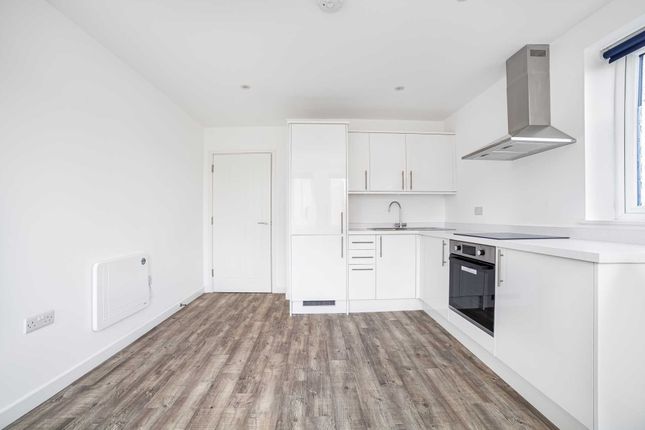 Lodge Road, Wallington 1 bed apartment for sale