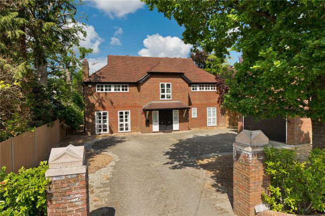 Littleworth Avenue, Esher, Surrey, KT10 6 bed detached house for sale