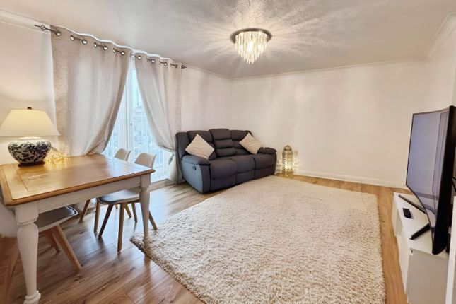 Riverside Court, South Shields 2 bed flat for sale