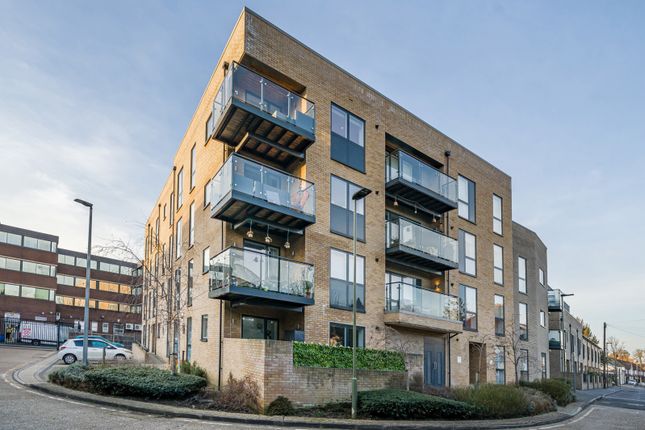 Bruce Grove, Orpington 2 bed apartment for sale