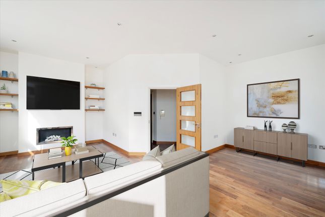 Monmouth Road, Notting Hill, London, W2 2 bed flat for sale