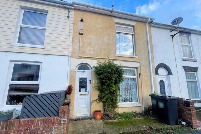 Queens Road, Gosport PO12 3 bed terraced house for sale