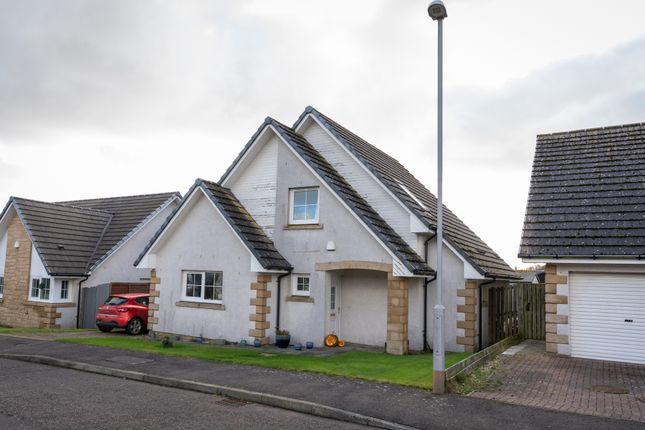 4 bed detached house
