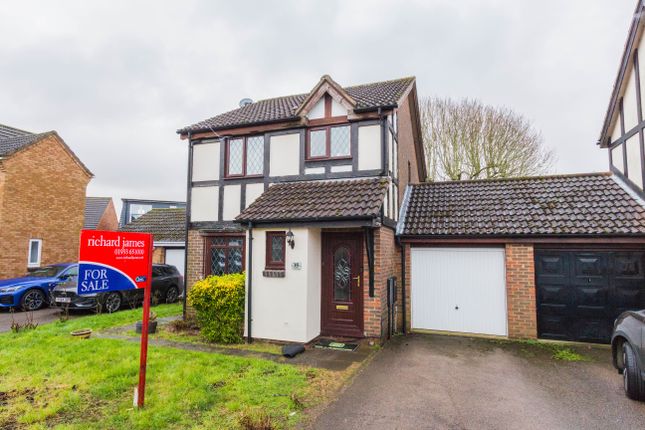 3 bed link detached house