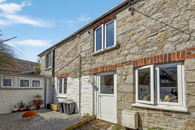 2 bedroom detached house for sale