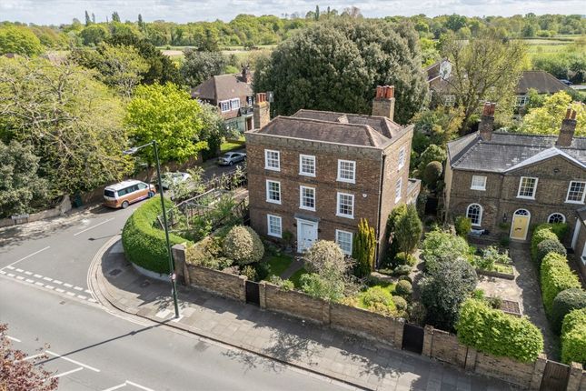 High Street, Hampton TW12 5 bed detached house for sale