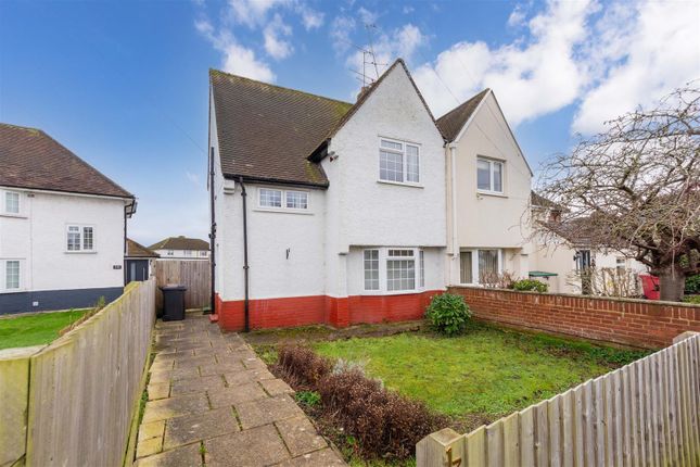 St. Georges Crescent, Cippenham 3 bed semi