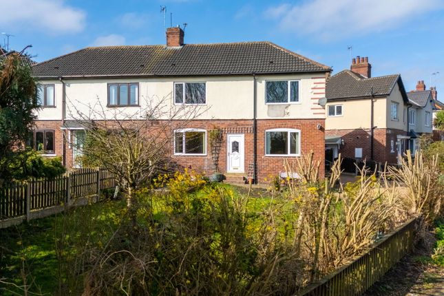Hillside Road, Pontefract WF7 3 bed semi