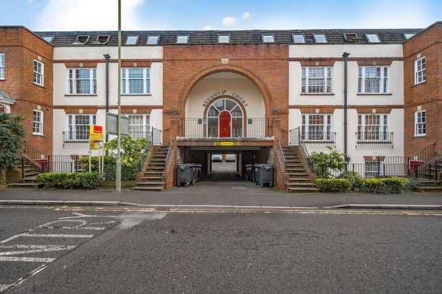 Newbury,  Berkshire,  RG14 2 bed flat for sale