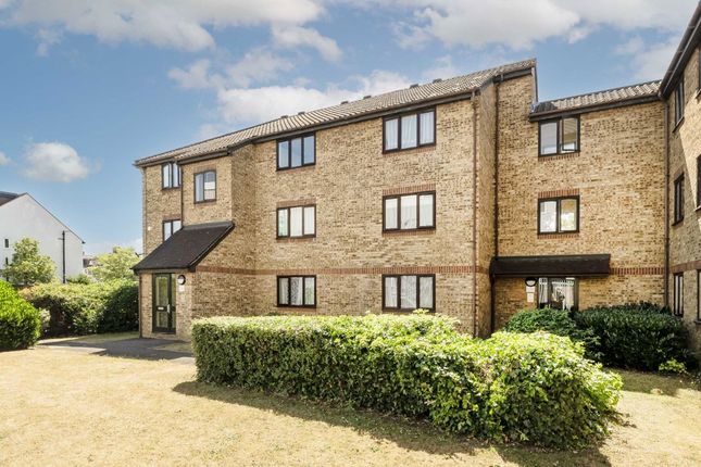 Bay Court, London W5 1 bed flat for sale