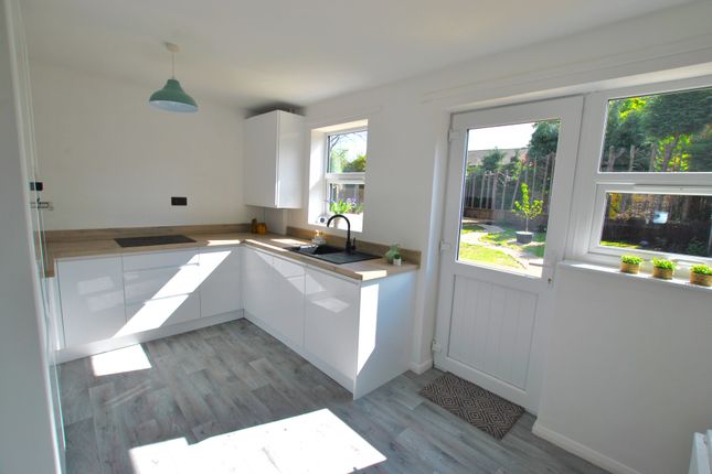 Hopkins Heath, Telford, TF5 0LX 3 bed semi