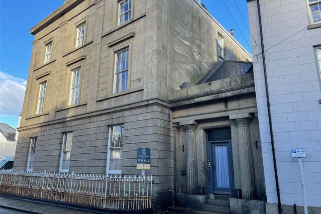 Chapel Street, Penzance TR18 2 bed apartment for sale
