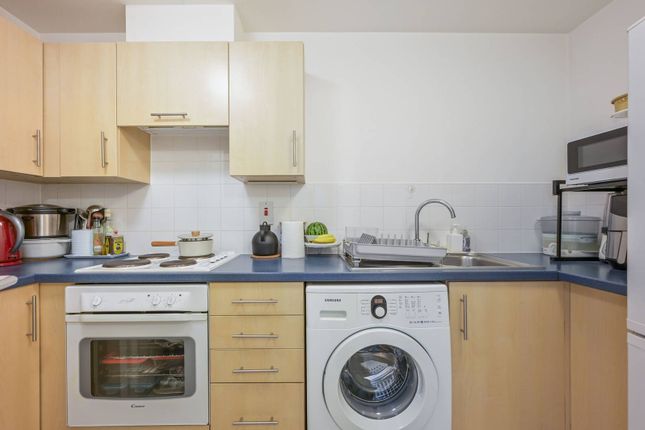 Blackwall Way, E14, Docklands... 1 bed flat for sale