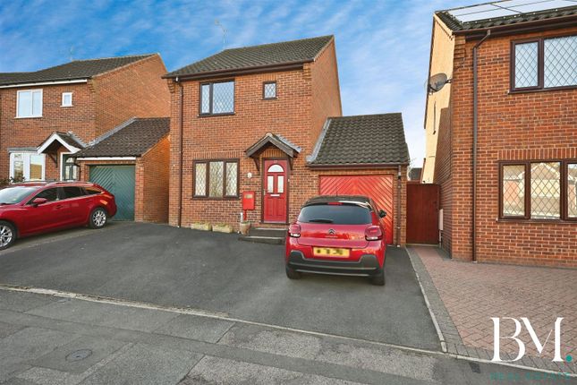 2 bedroom detached house for sale