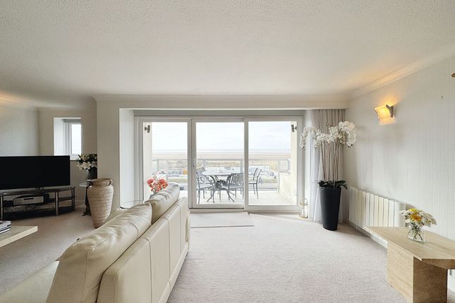 Flat, Northgate, Lytham St. Annes 2 bed apartment for sale