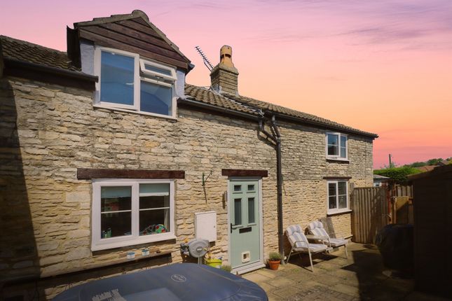 5 bedroom cottage for sale