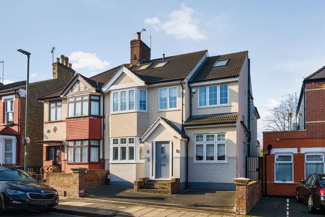 5 bedroom semi-detached house for sale
