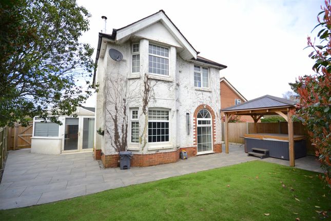 Crescent Road, Verwood 4 bed detached house for sale