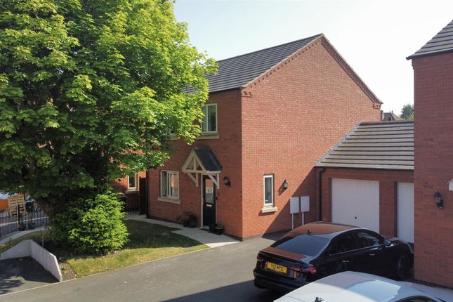 3 bed detached house