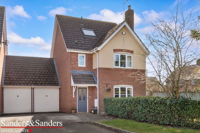 4 bedroom link detached house for sale