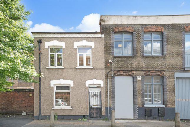 Ellsworth Street, London 3 bed terraced house for sale