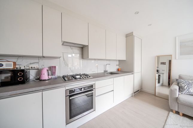 Croydon Road, Beckenham 2 bed apartment for sale