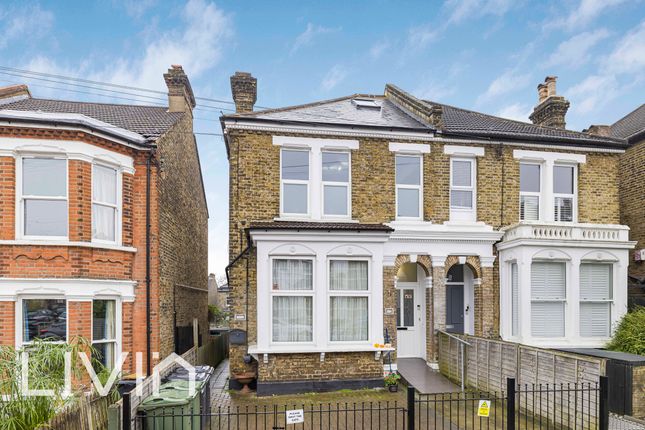 London SE27 4 bed maisonette for sale