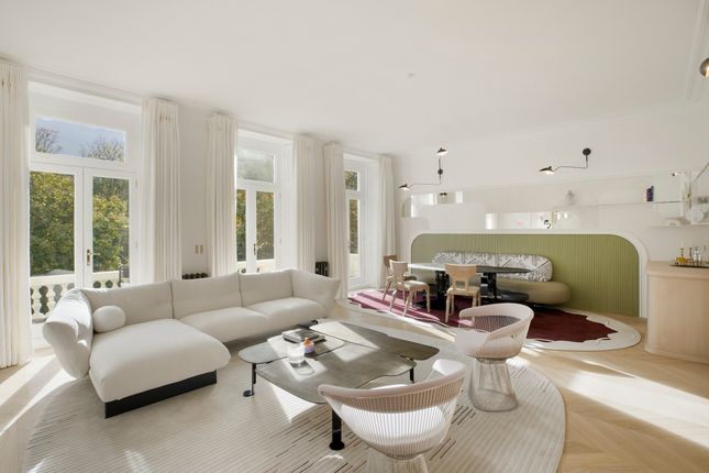 Queen's Gate Gardens, London SW7 2 bed flat for sale