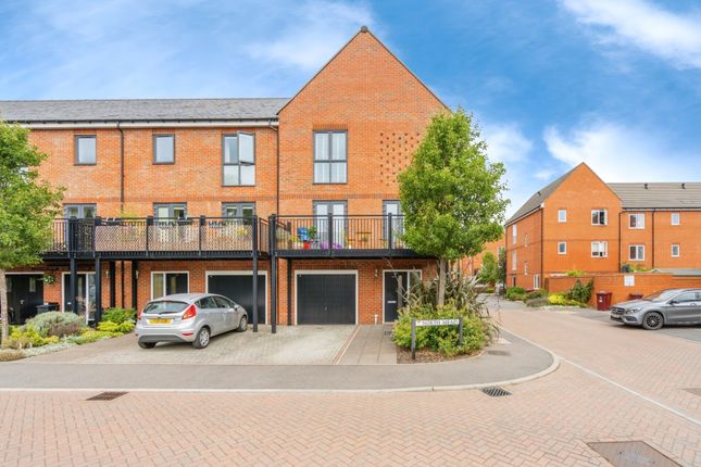 4 bedroom terraced house for sale